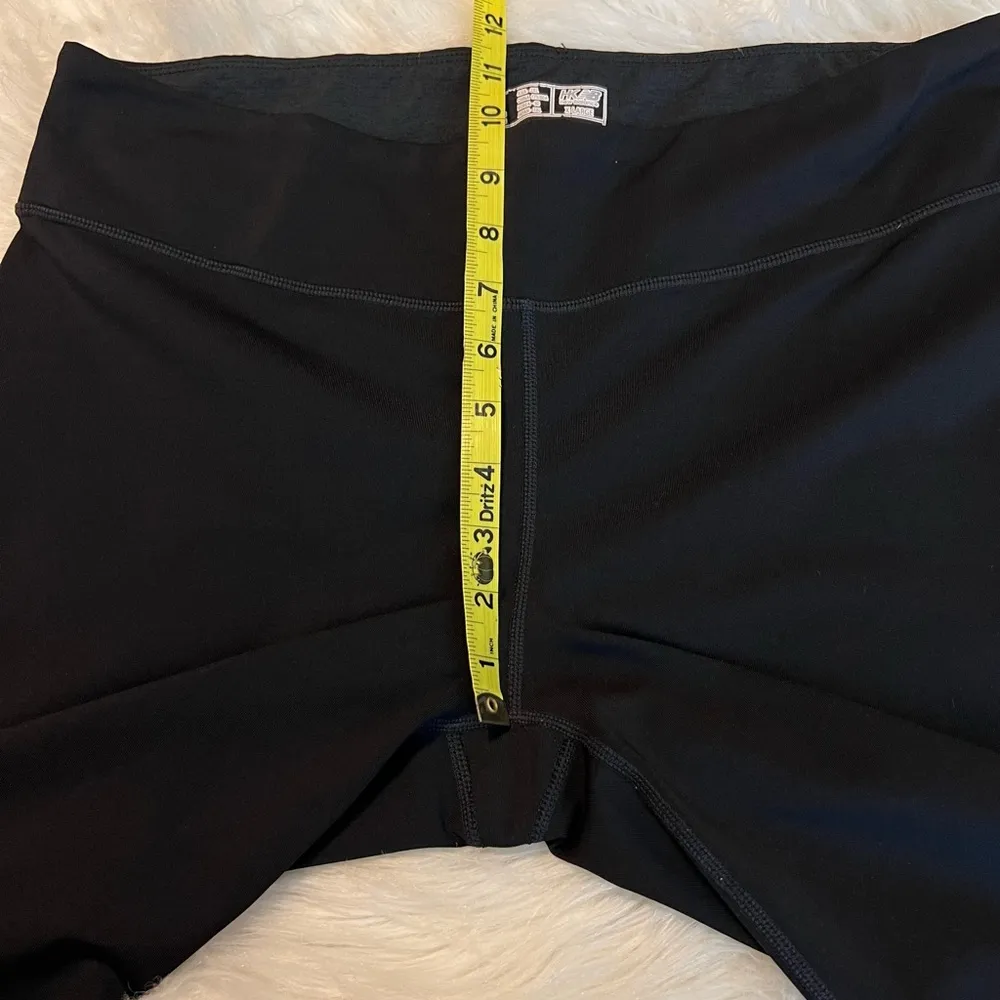 New Balance Black Athletic Workout Leggings Women’s size XL ruching at bottom - Image 9