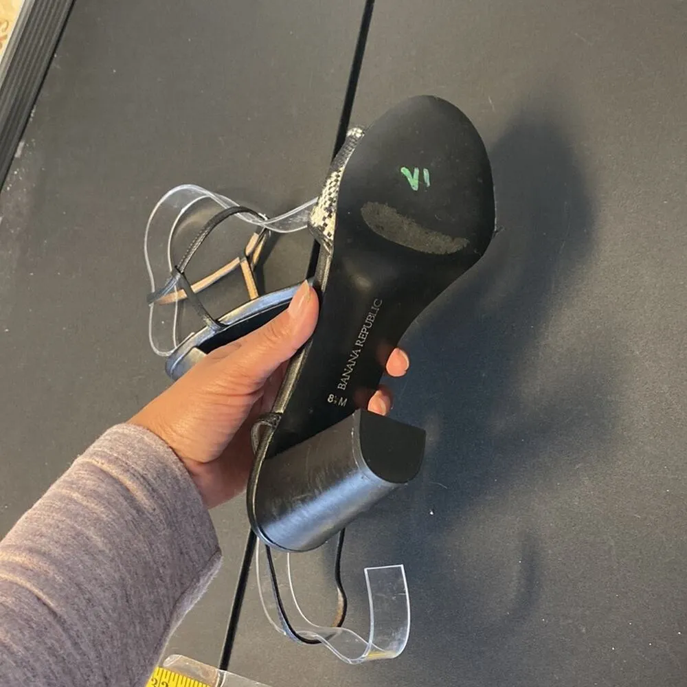 Banana Republic Evelyn houndstooth block ankle strap heel black white sz 8.5 - Image 6