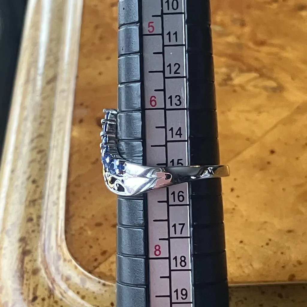 Natural Blue Sapphire Sterling Silver Chevron Ring Size 7 - Image 8