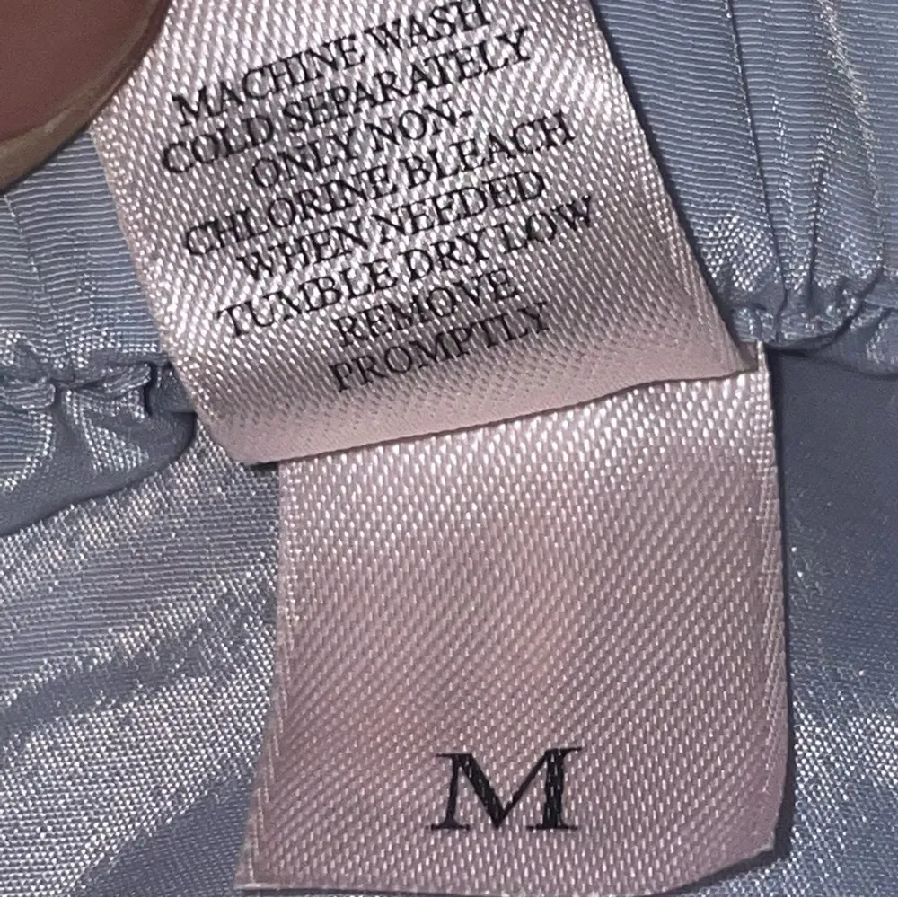 Vintage 1999 Victoria’ Secret 3 piece satin pajama set - Image 4