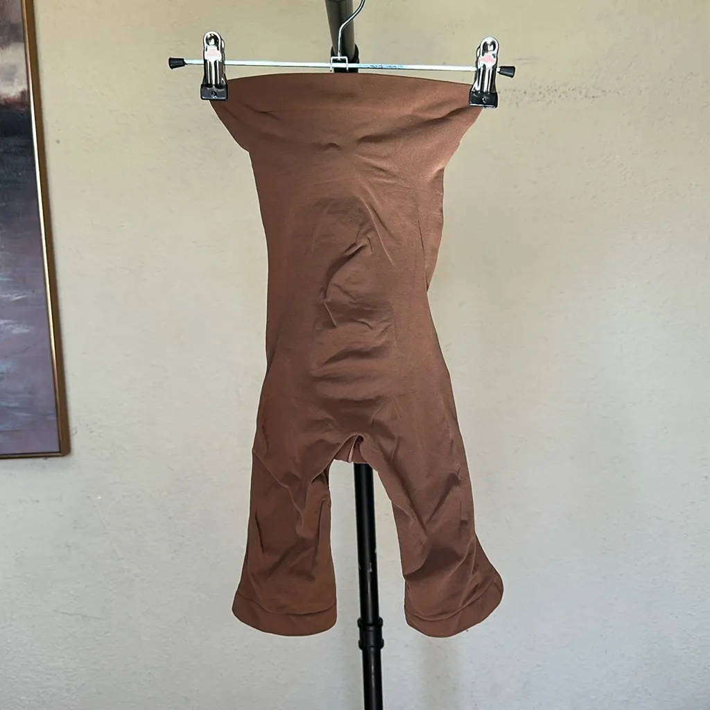 SKIMS Seamless Sculpt High waisted above the knee shorts‎ Sienna size XS - Image 2