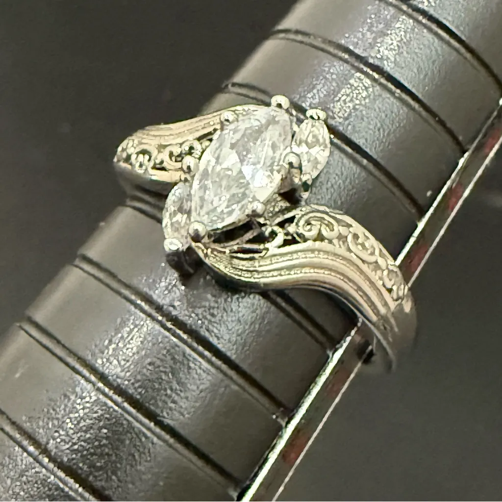 Signed S925 Silver Marquis CZ Stone Solitaire Ring Size 8 3g. - Image 11