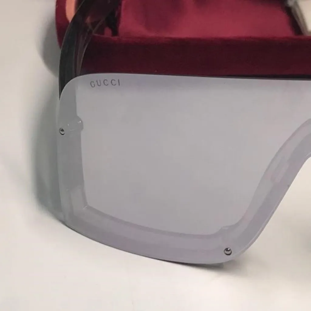 Authentic Gucci GG1637S 002 Silver Mirror Sunglasses – New - Image 8