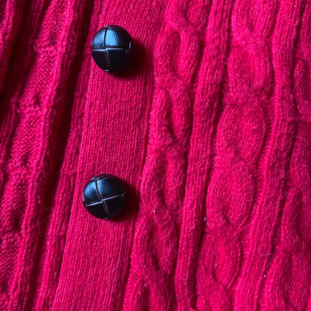 Abercrombie and Fitch cardigan size M - Image 2