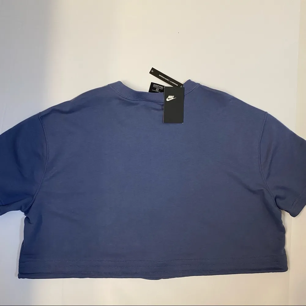 Nike Sportswear Icon Clash Cropped Short Sleeve Sweatshirt - Image 5