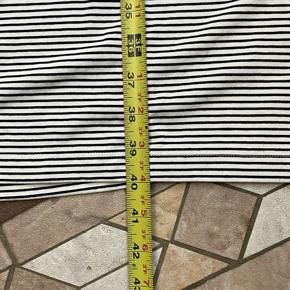 Old Navy Black and White Casual Sheath Midi knit Dress size M - Image 6