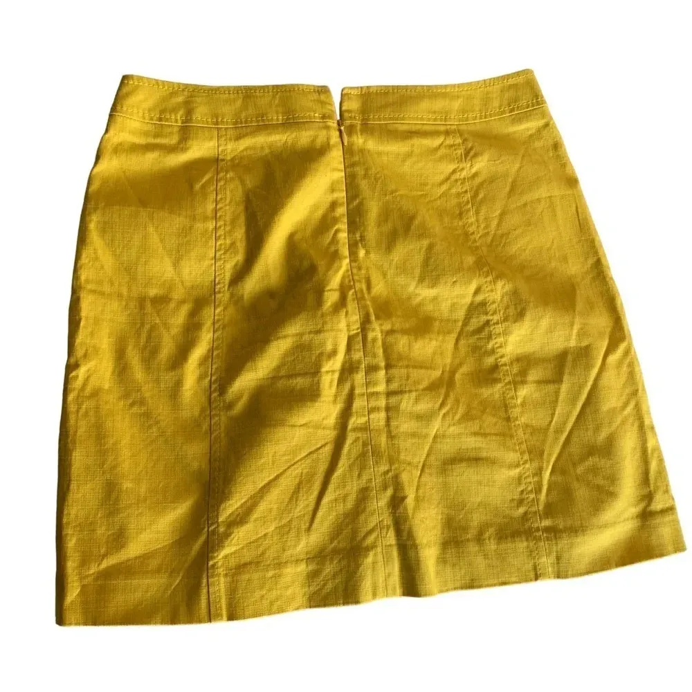The Loft women's size 8 Yellow A-line skirt with buttons Waist 15", hips 20" - Image 2