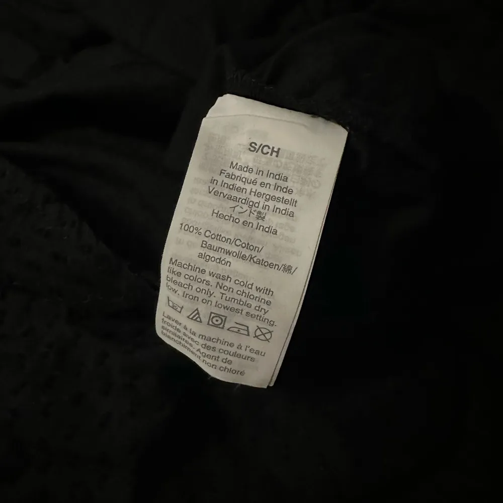 J Crew Women's Ruffle-trim V-neck popover in clip dot Item AJ033 Black Size S - Image 3