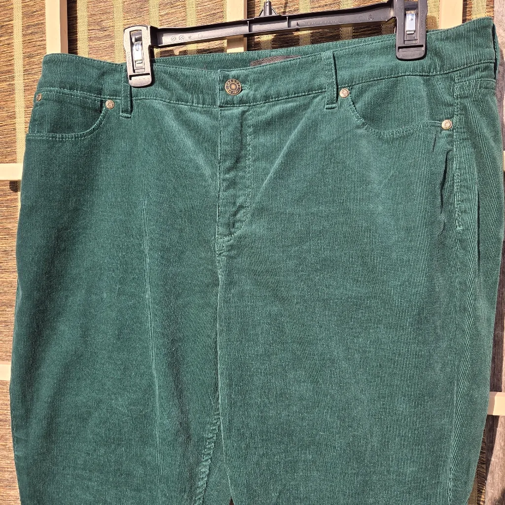 NEW Talbots Green Stretch Curvy Corduroy Straight leg Pants Size 16P - Image 3