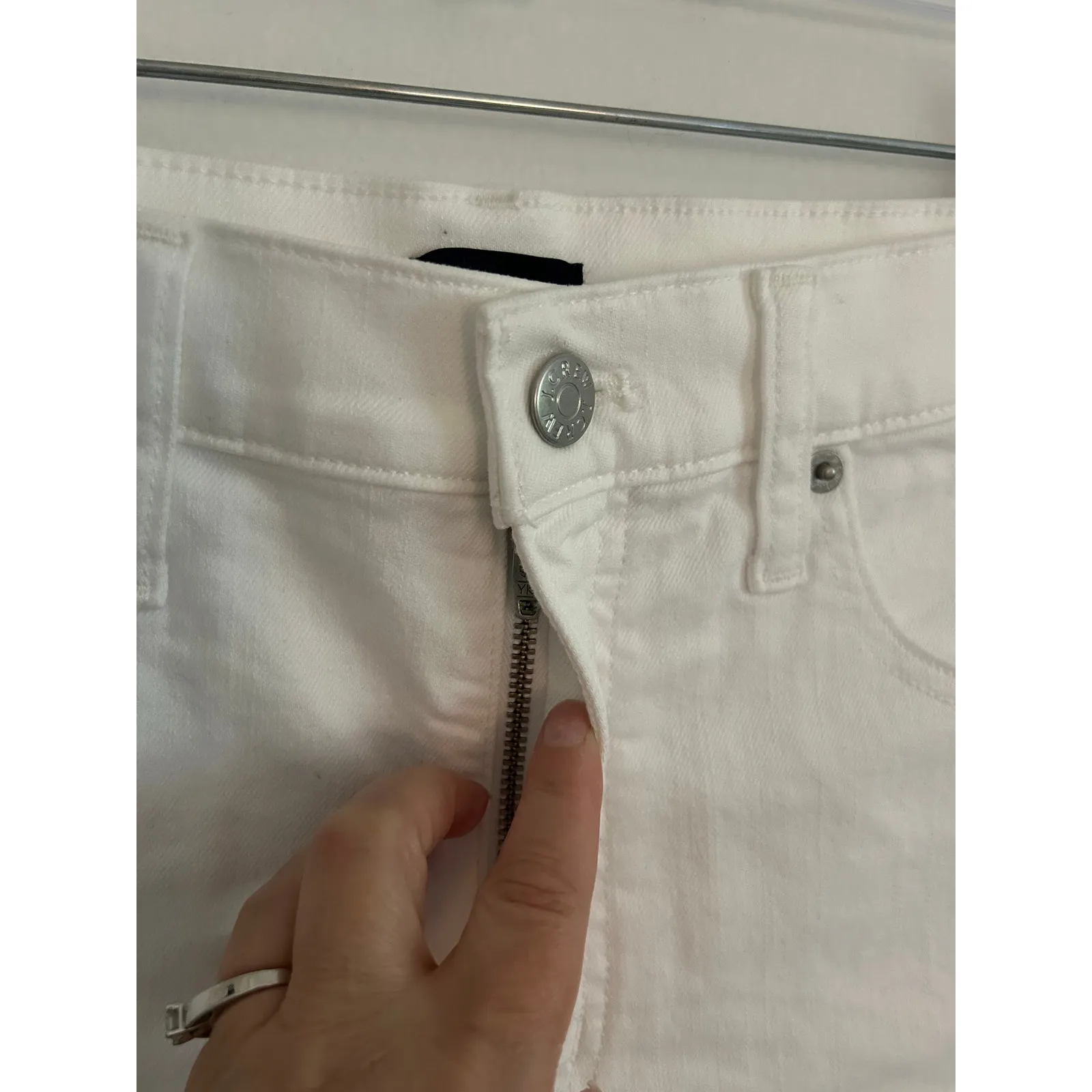 J. Crew Factory Women's Classic White Cuffed Denim Jean Shorts 29 New - Image 4