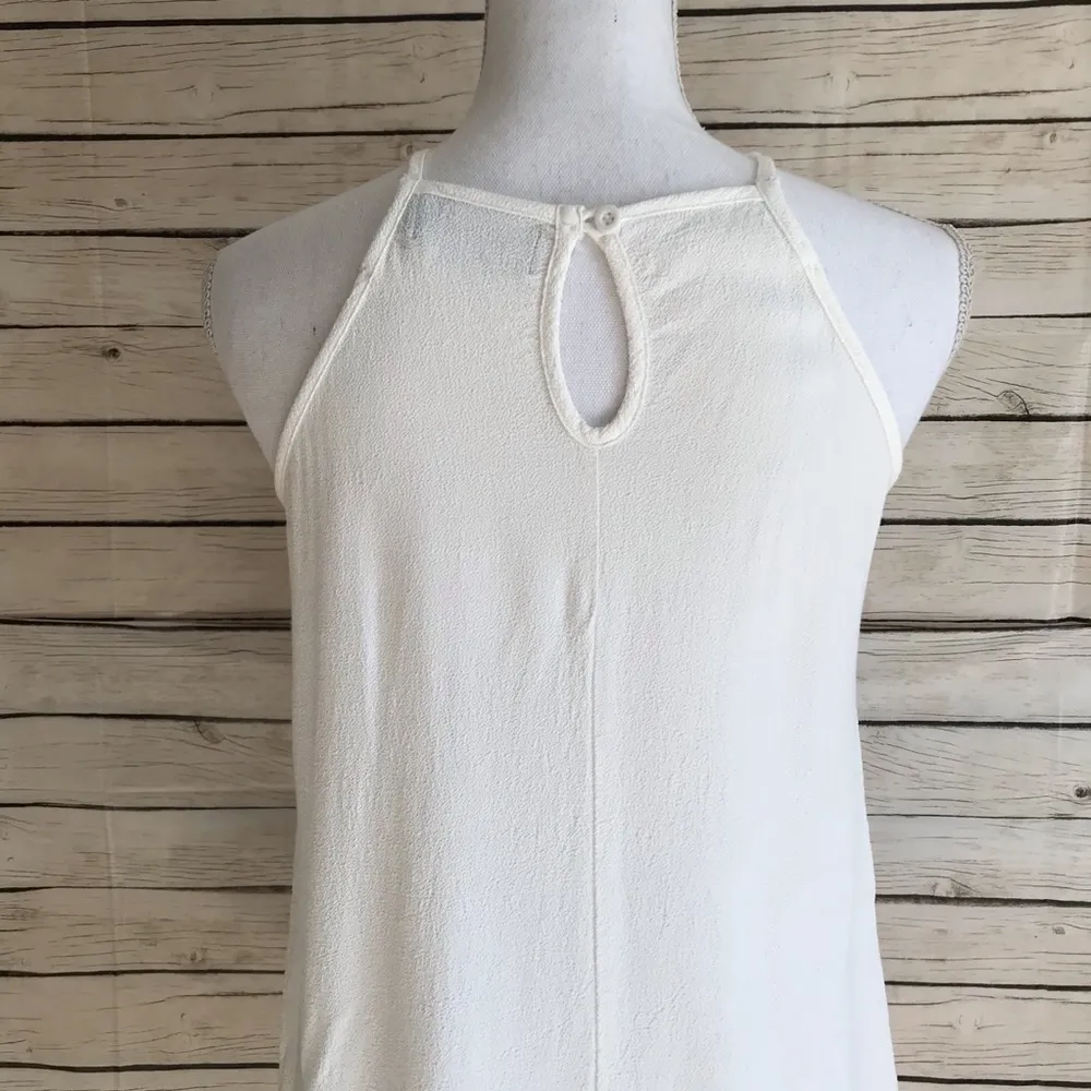 MINKPINK Sleeveless White Keyhole Button Tank Top - Image 6