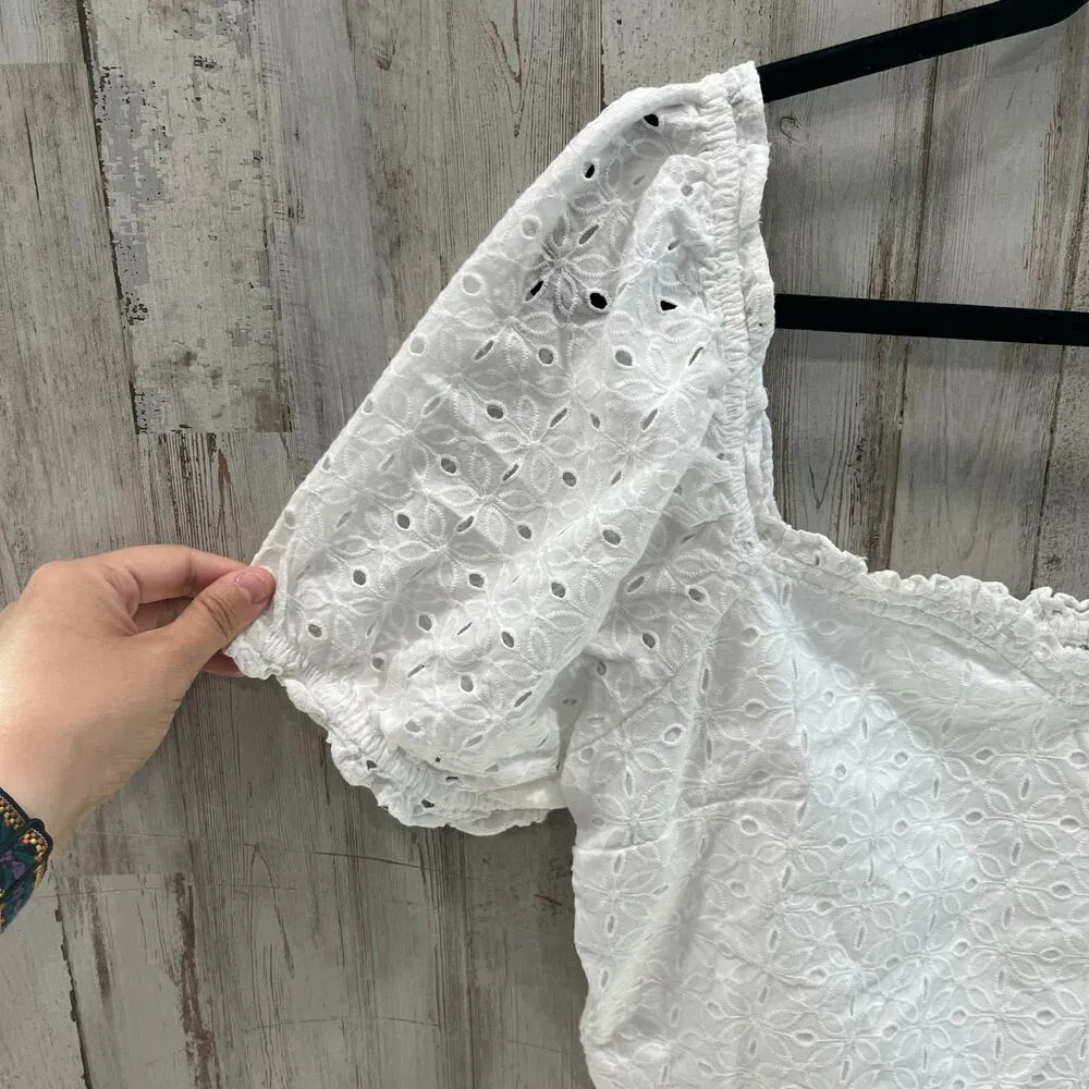 Cabana Crown & Ivy White Eyelet Puff
NWT Sleeve Crop Blouse with Smocked Back XL - Image 2