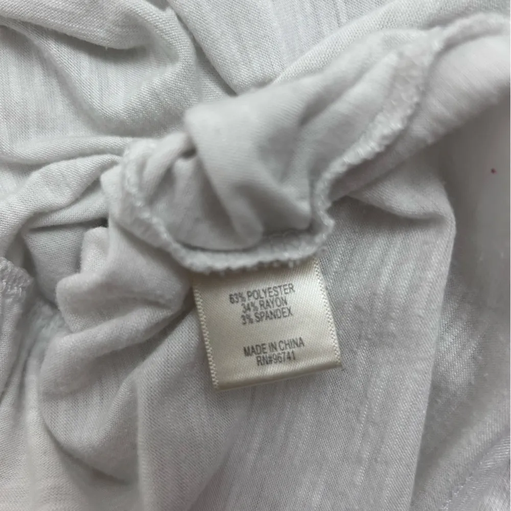 Belle Du Jour White Shirt Size Medium - Image 3