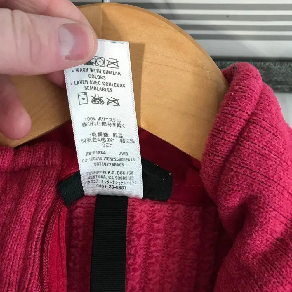Patagonia  women’s medium middle layer, half zip jacket in fuschia pink ￼￼ - Image 8