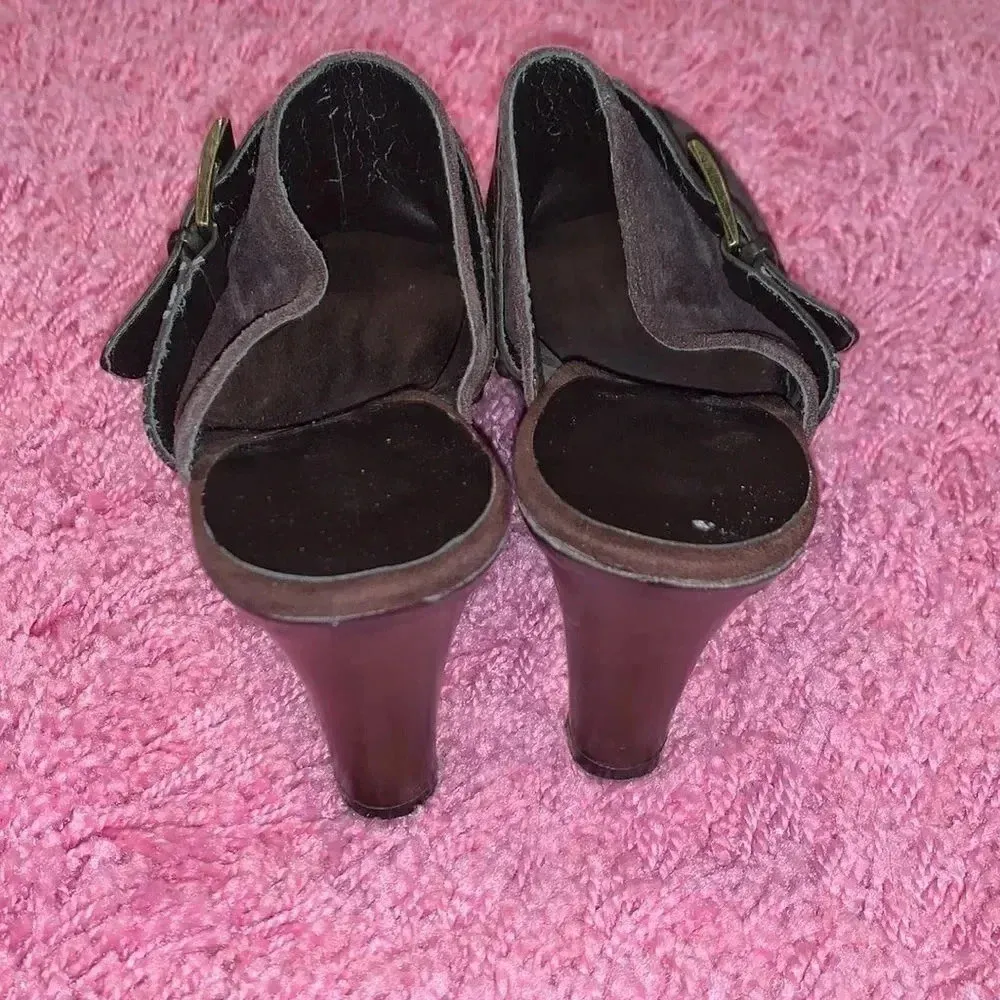 Bandolino Brown Suede Clogs - Image 4