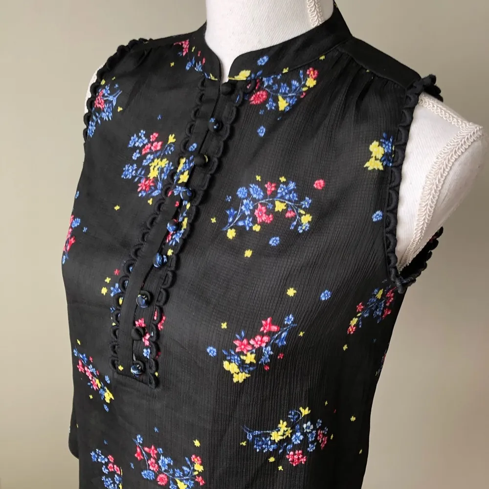 ANN TAYLOR | Black Floral Sleeveless Blouse - Image 6