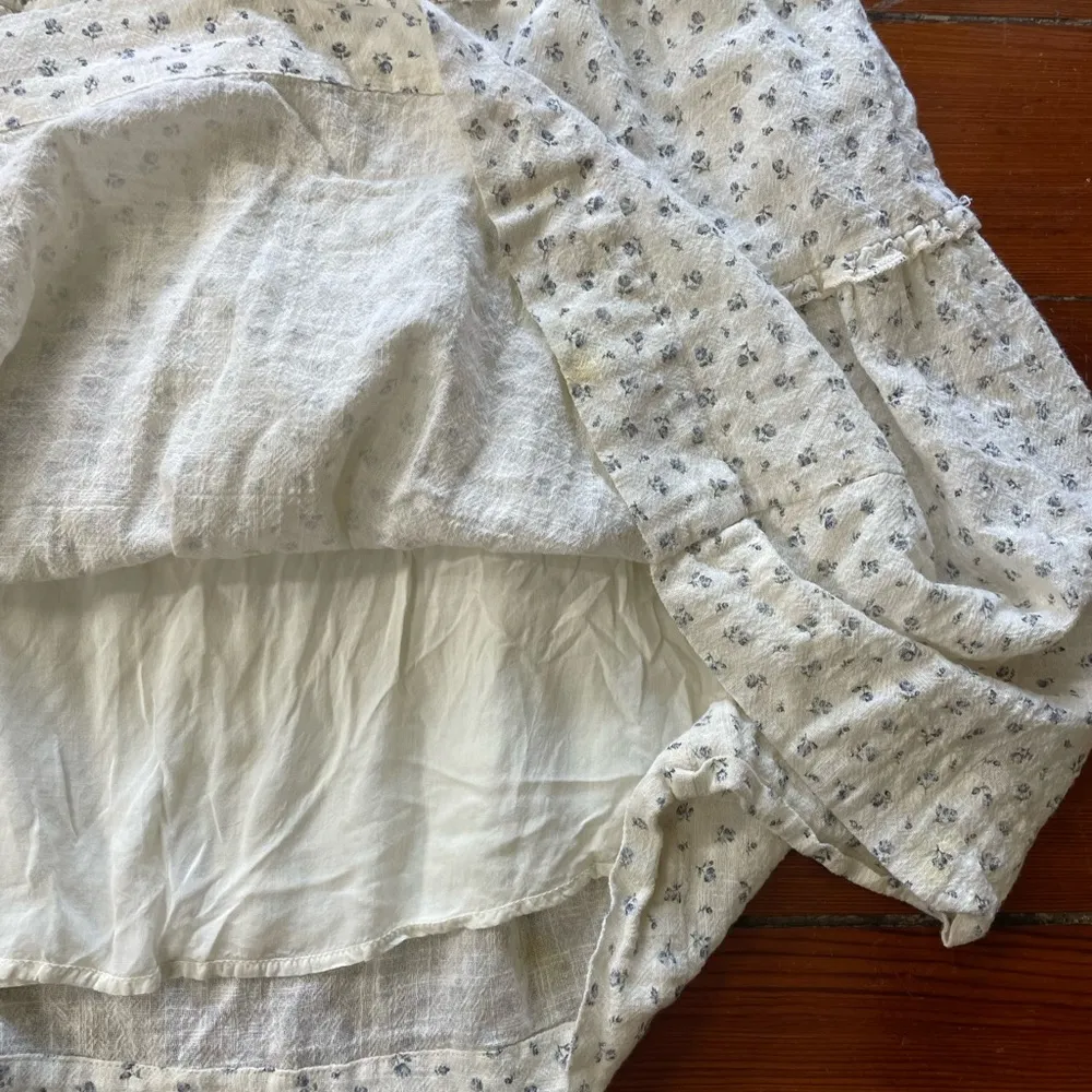 Karlie Floral Gauze Tiered Ditsy Floral Cottage Square Neck Midi Dress - Small - Image 14