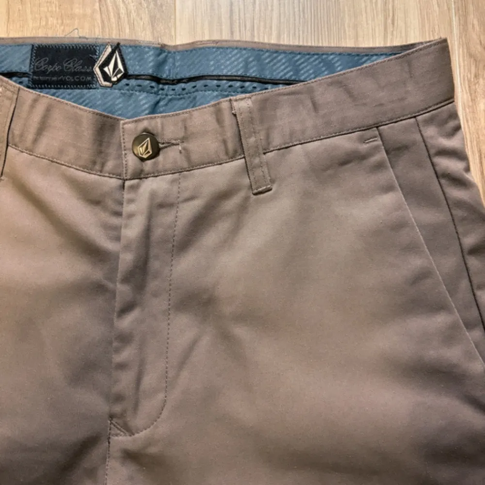 Volcom Men's Corpo Class Leisure Shorts - 30 - Image 2