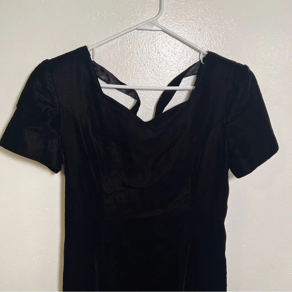 Vintage Maggy London Velvet Midi Dress Black 8 - Image 2