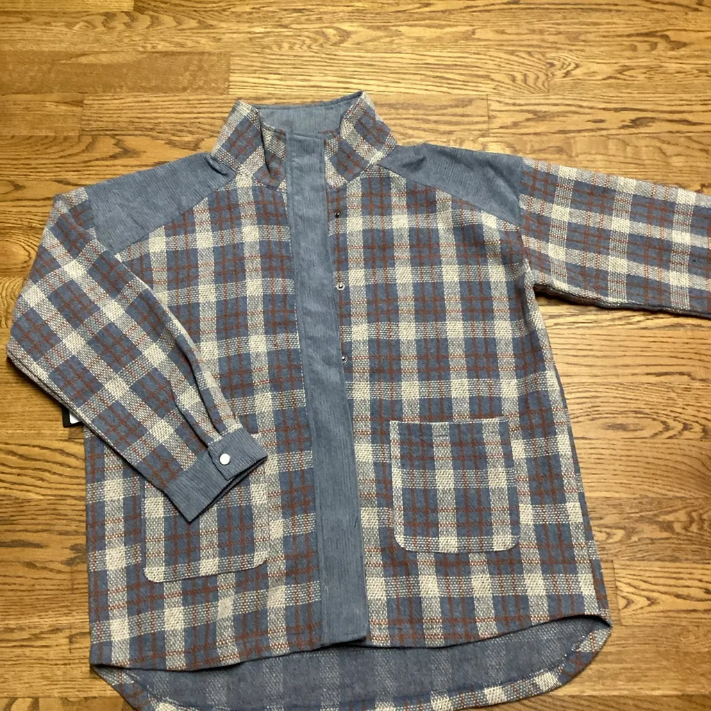 Hem and Thread corduroy and twill shacket. Size Large - Image 9