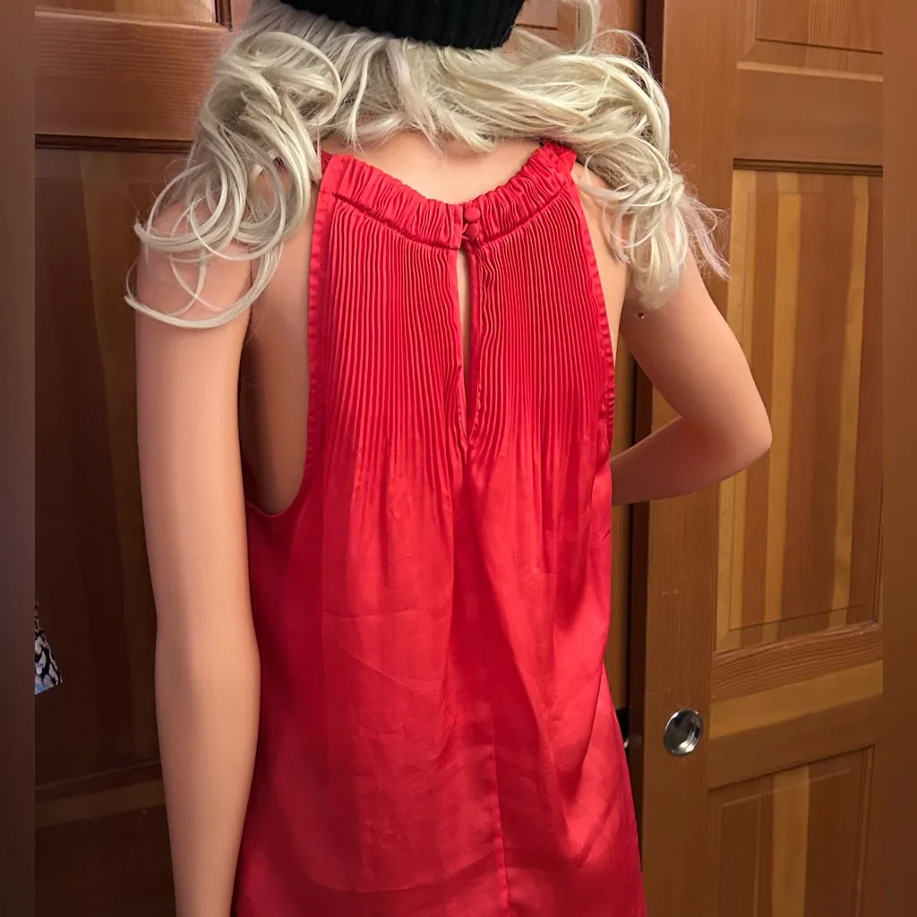 Laundry by Shelli Segal Red Halter Blouse. - Image 16