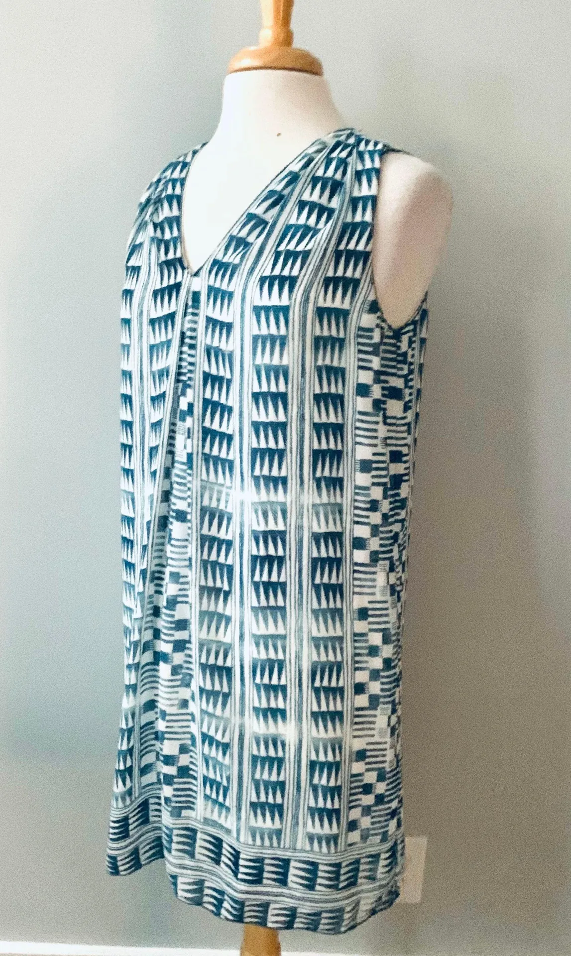 Blue White Sleeveless Flowy Sundress - Image 2