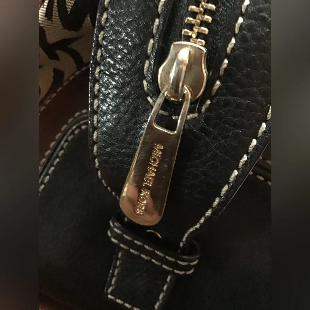 Michael Kors Brookville Black Signature Canvas/Leather Satchel Handbag Purse - Image 5