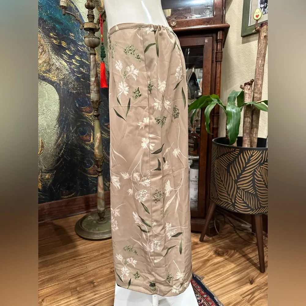 EUC  vintage 90’s Norton McNaughton Floral Midi Skirt - Tan and Green - Image 3