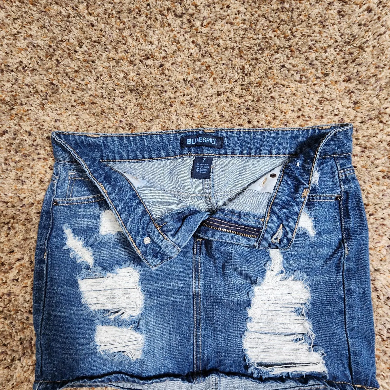 Blue Spice  Womens Size 7 Blue Denim Mini Skirt Distressed - Image 3