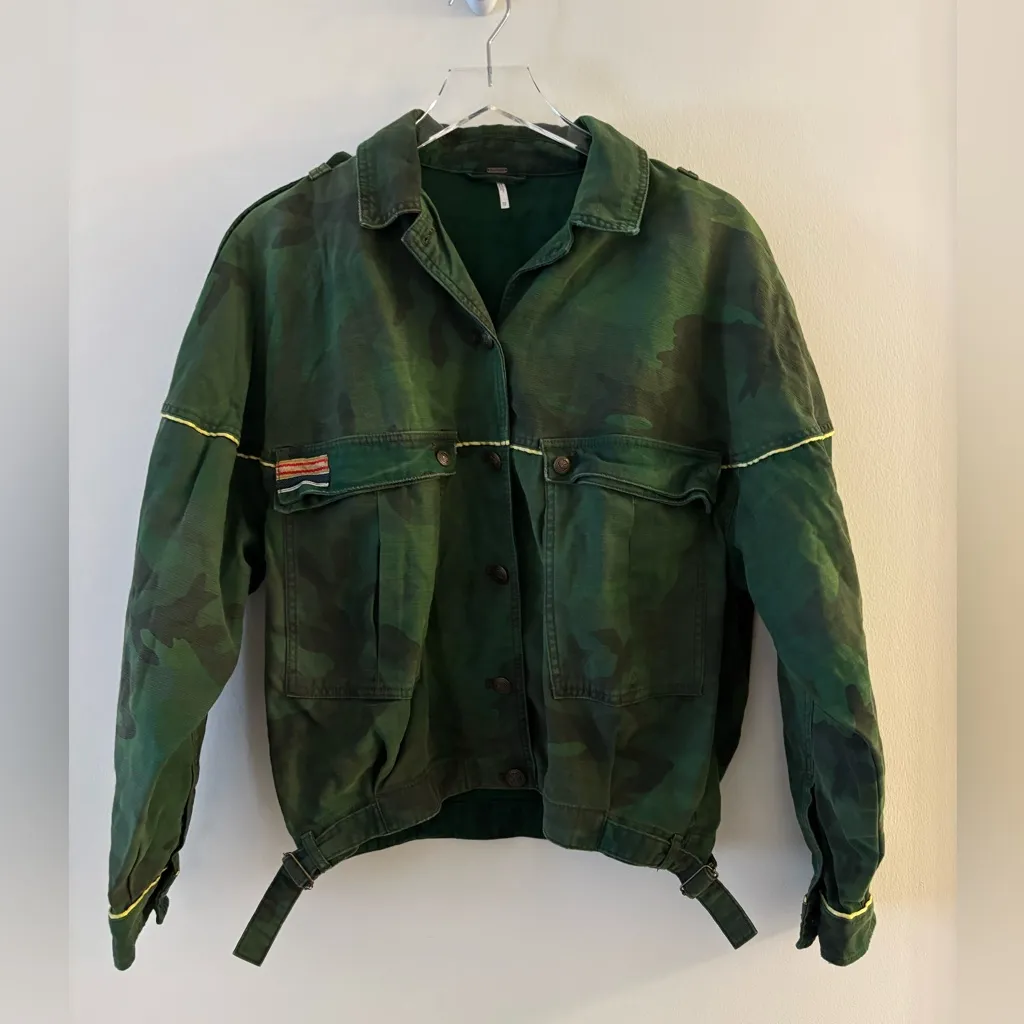 Free People Camouflage Slouchy Military Jacket Size XS - Image 2