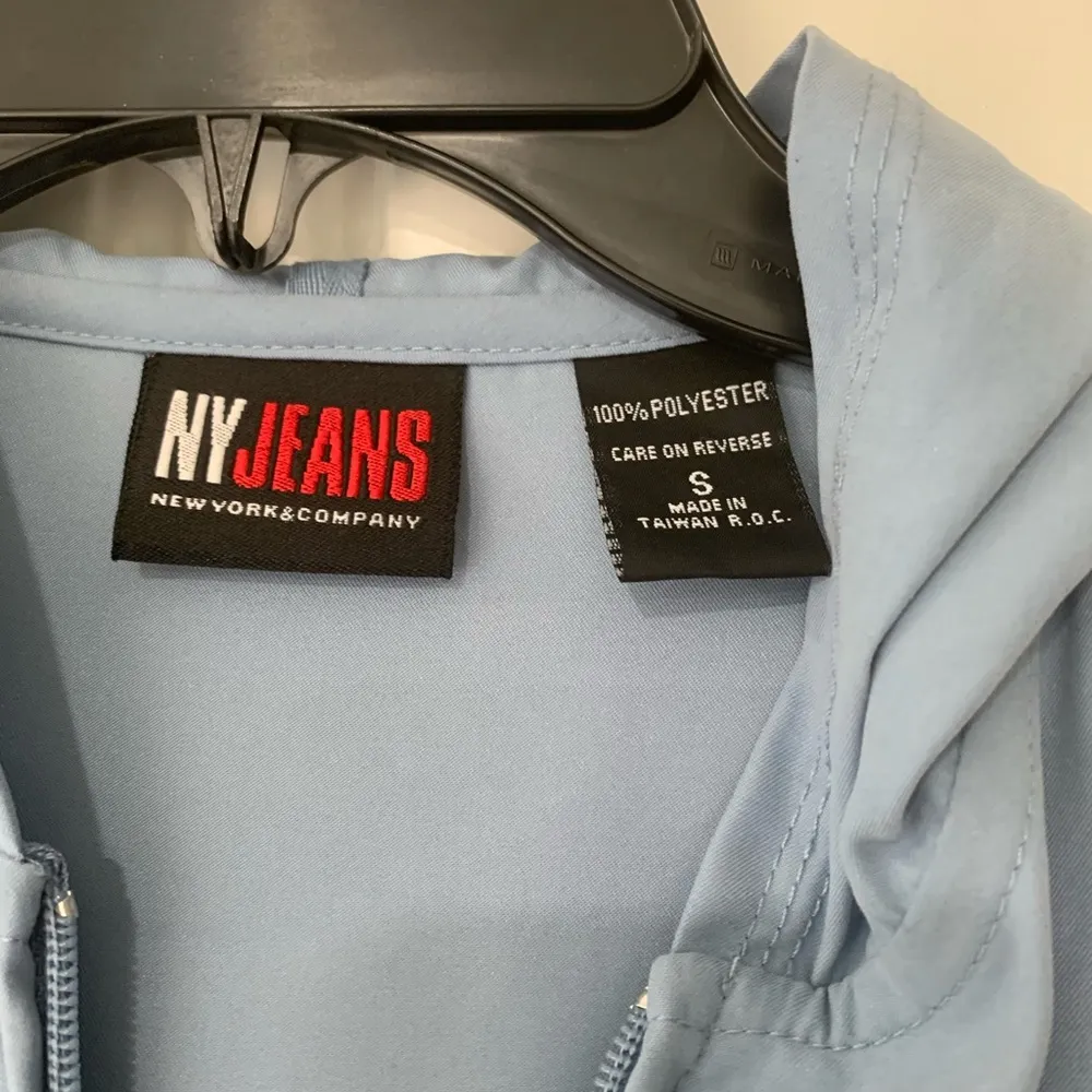 Like New Lightweight Jacket with Hood Blue - Image 4