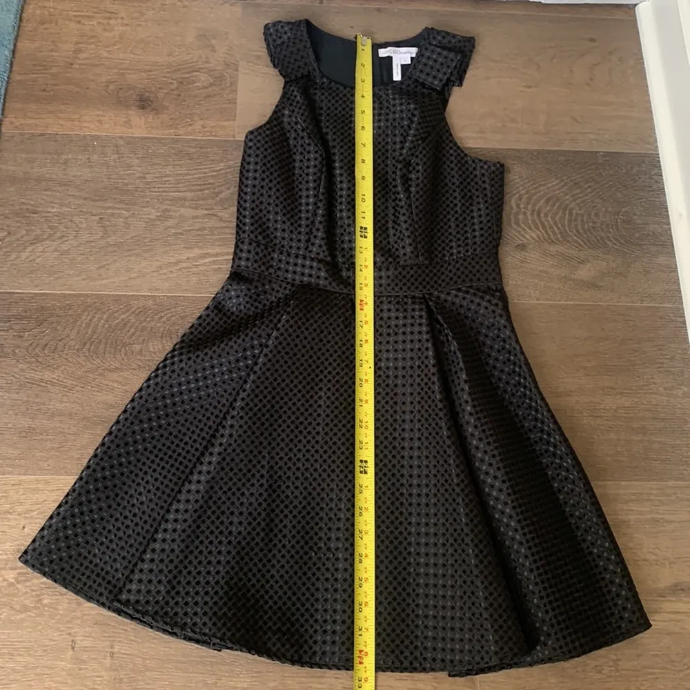 black dress - Image 7