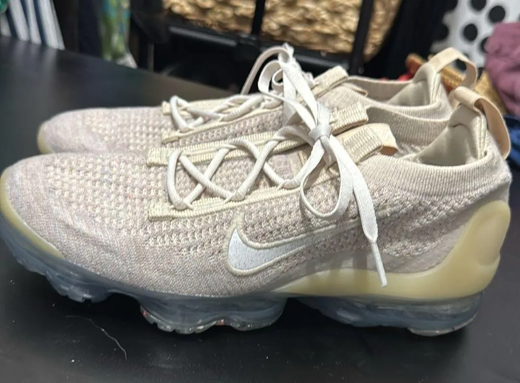 Nike Air Women's VaporMax FlyKnit Athletic Shoes - Image 3