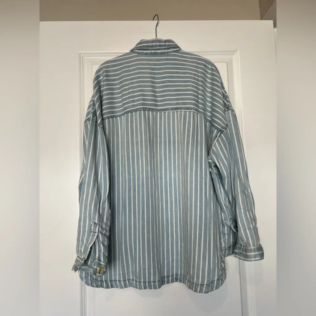 NWOT American Eagle Blu Pepper Pinstripe Blue Chambray Button Up Shirt Medium - Image 7