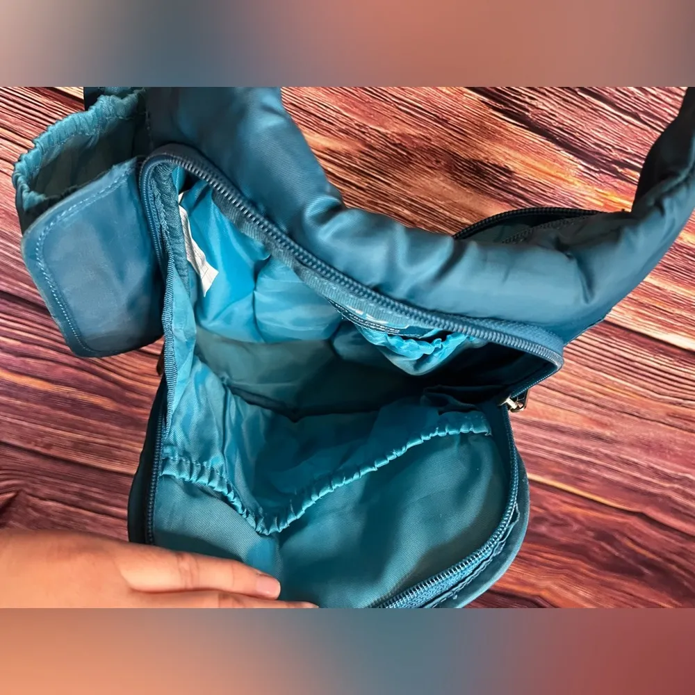 Lug Crossbody shoulder Bag. Blue. Size: One Size. Blue - Image 3