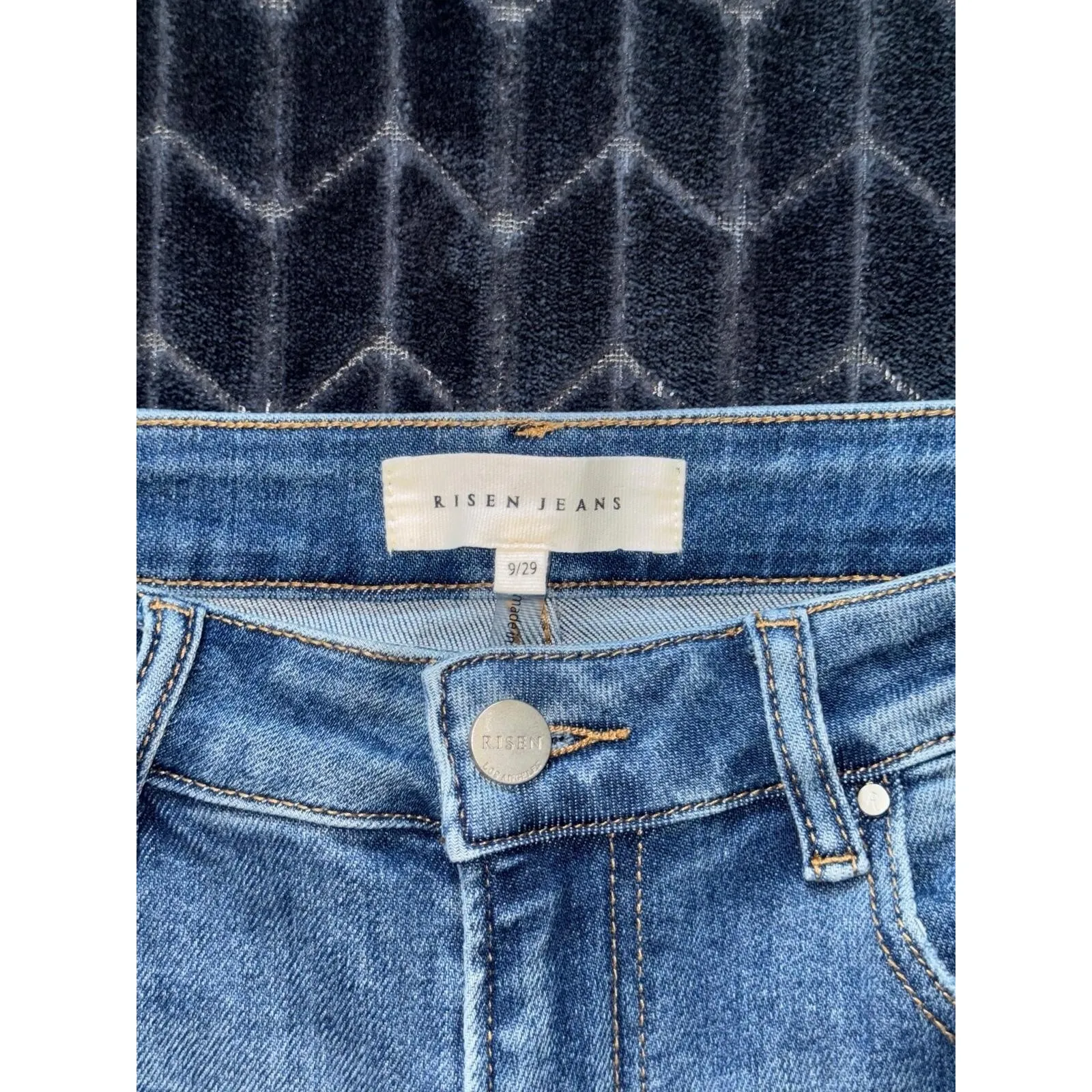 Risen Jeans Women's Blue Distressed Frayed Hem Flare Denim Size 29 - Image 3