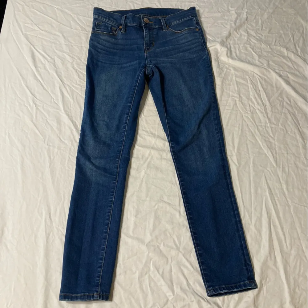 URBAN Outfitters UO BDG Twig Mid-Rise Skinny Jeans - Image 2