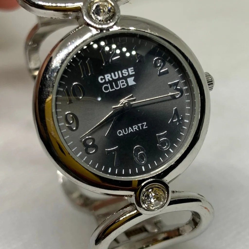 Cruise club Quartz women’s watch silver tone 30mm round cuff band running - Image 2