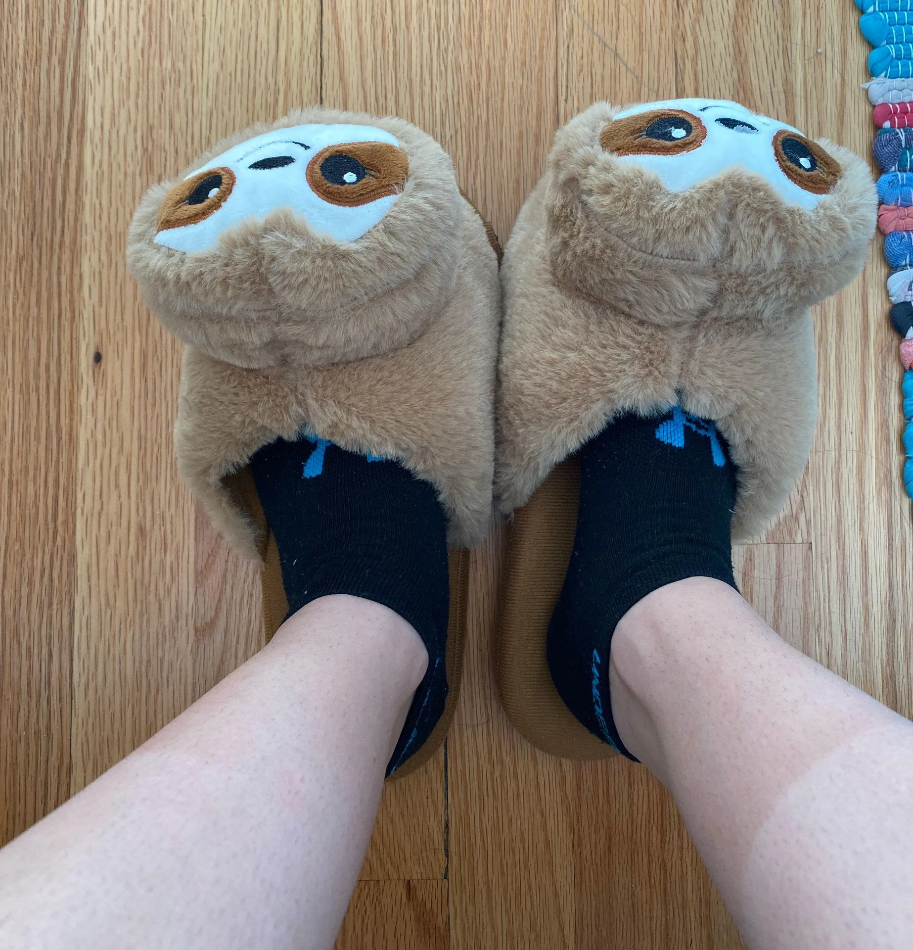sloth slippers Brown Size 8 - Image 2