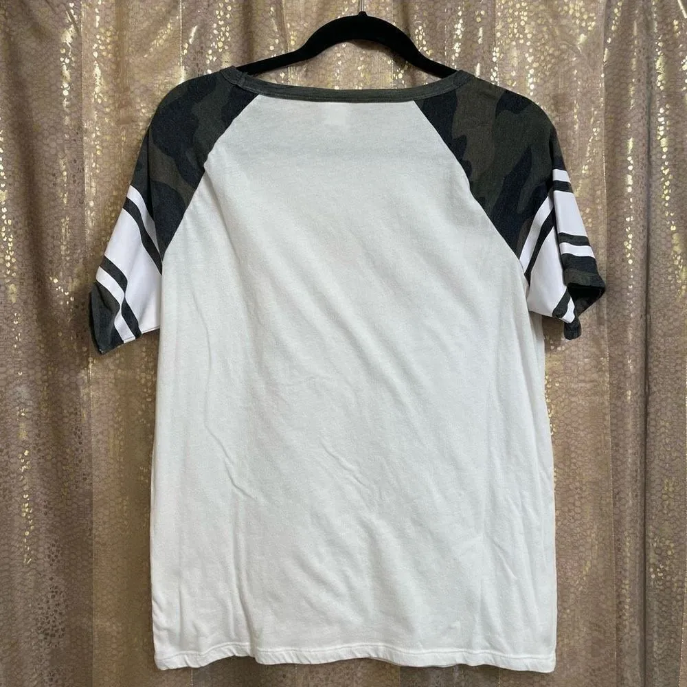 PINK Victoria's Secret White Camo Rose Gold Sequin Bling T Shirt, Large - Image 2