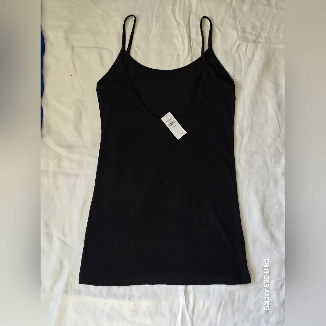Sleek Black Women's Camisole - Image 2