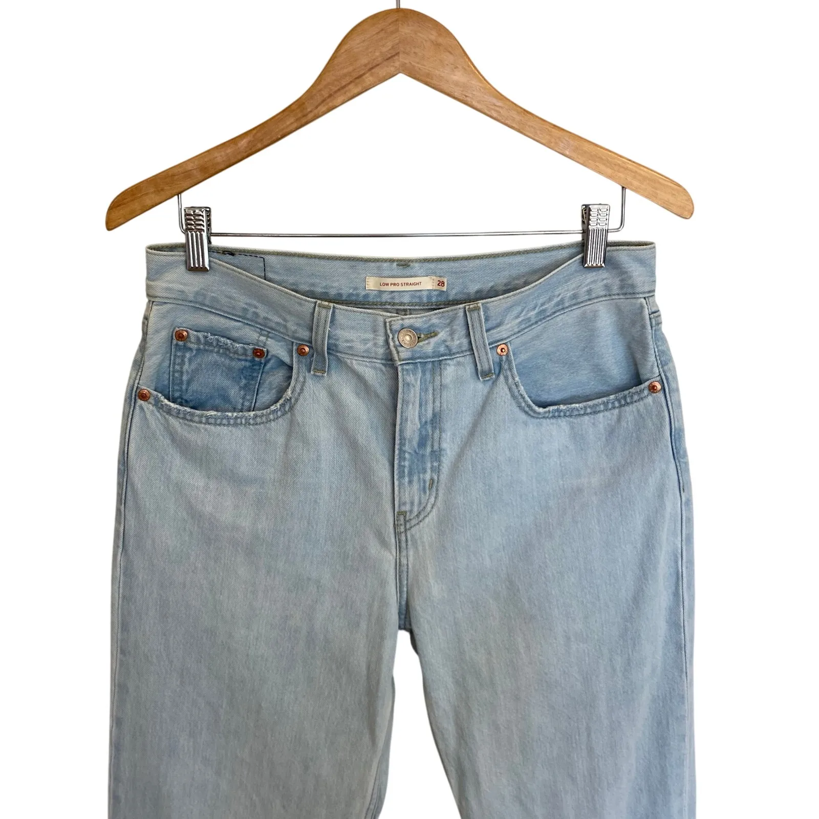 Levi's Low Pro Jeans In Charlie Won Light Wash - Image 4