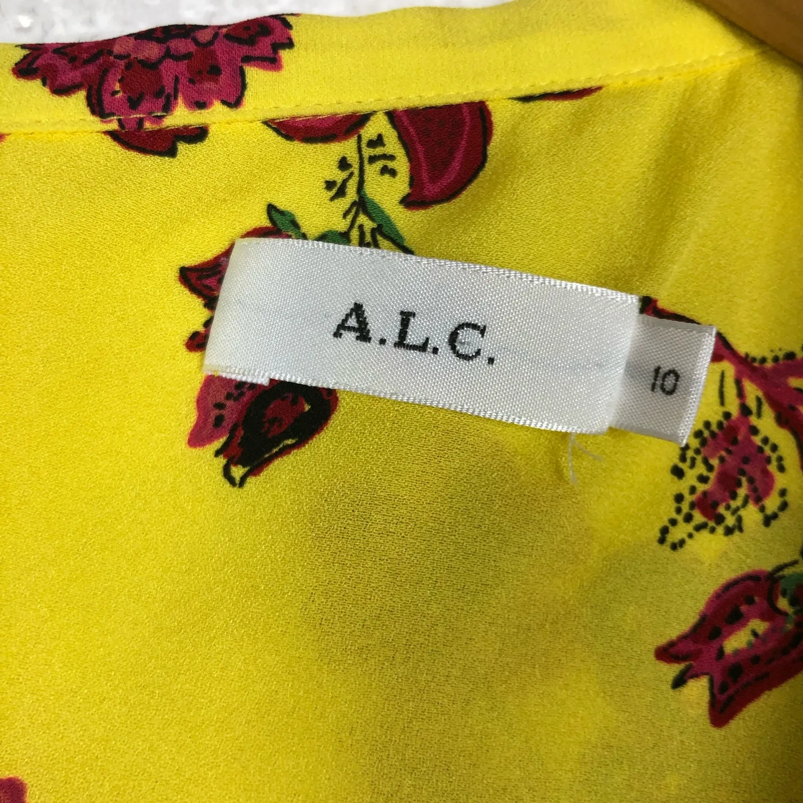 A.L.C. Josephine Yellow Floral Off Shoulder 100% Silk Top Size 10 Bohemian - Image 6