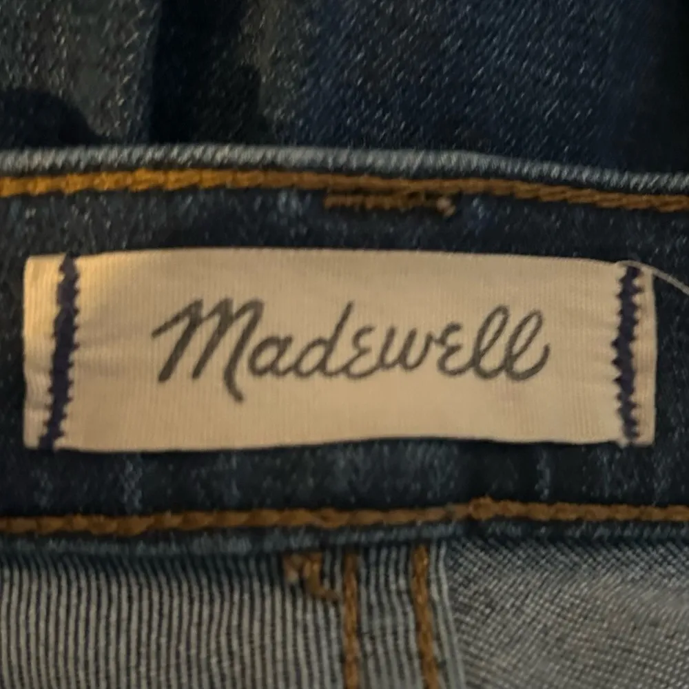 Madewell 10 Inch High-Rise Skinny Dark Wash Size 29 Tall Jeans. - Image 5