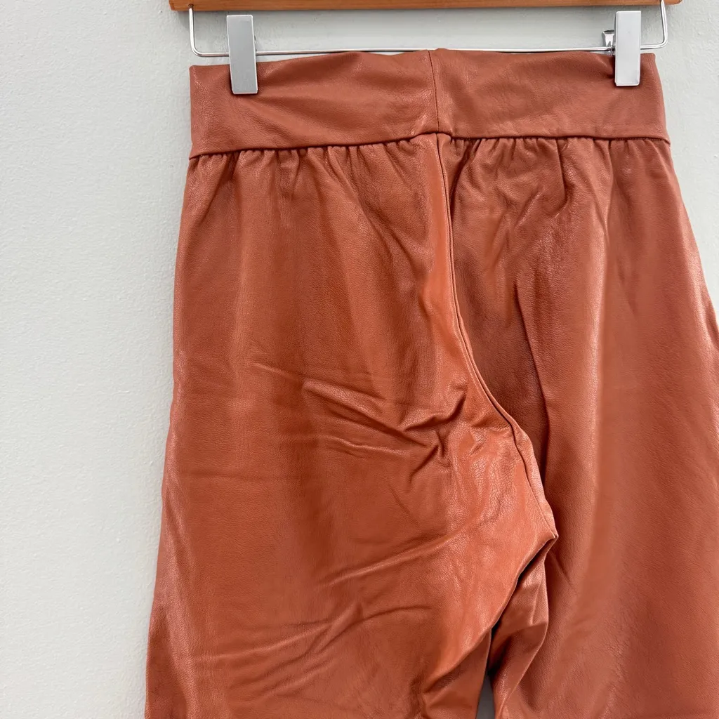 Commando Faux Leather Jogger - Image 9