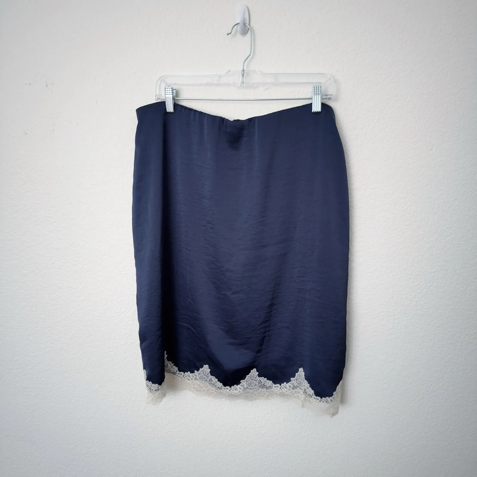 [Abercrombie & Fitch] Navy Blue Satin Lace Hem Pencil Midi Skirt NWT Sz Large L - Image 2