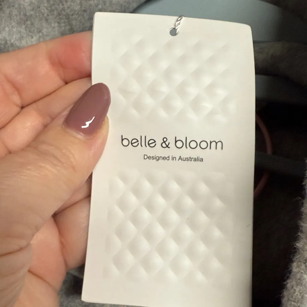 Stylish Gray Women's Coat - Image 8