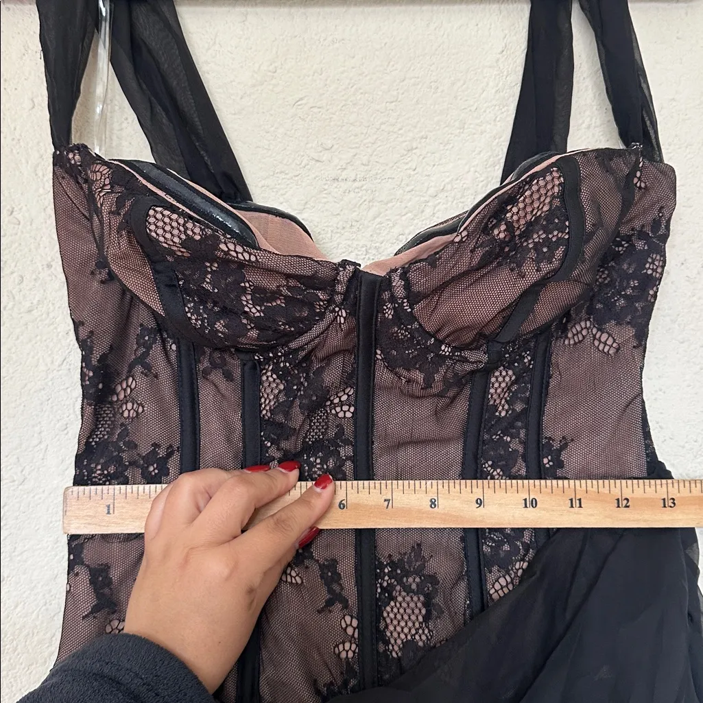 HOUSE‎ OF CB 'Debut' Black Off Shoulder Lace Maxi Dress NWOT Size M - Image 11