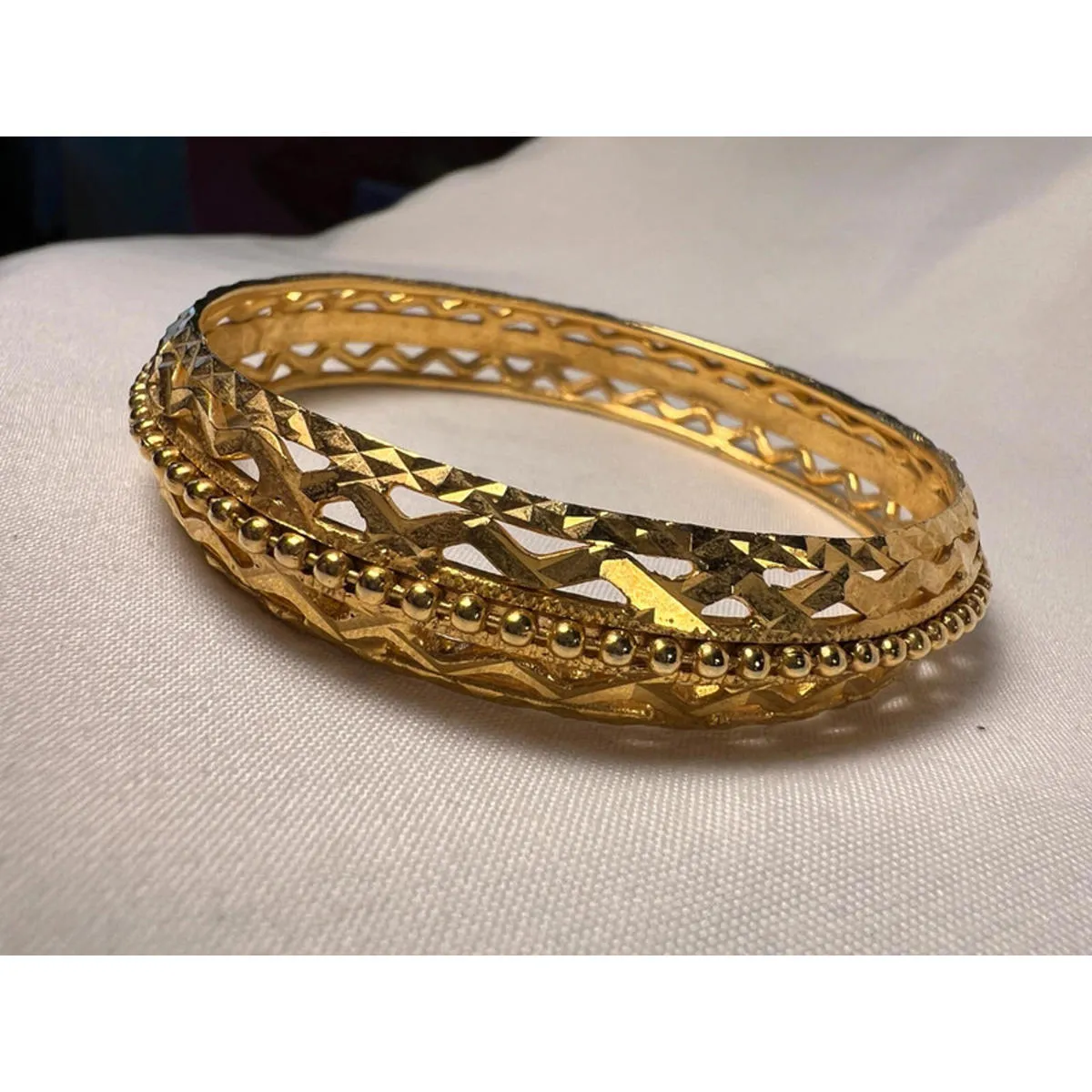 Vintage gold toned elegant bold filigree etruscan style bangle bracelet - Image 3