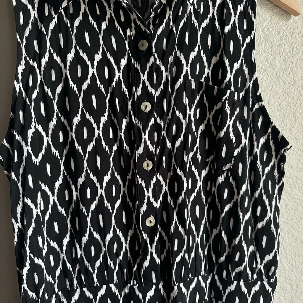 🖤Xhilaration Black and White Ikat Printed Collared Button Up Romper - Image 2